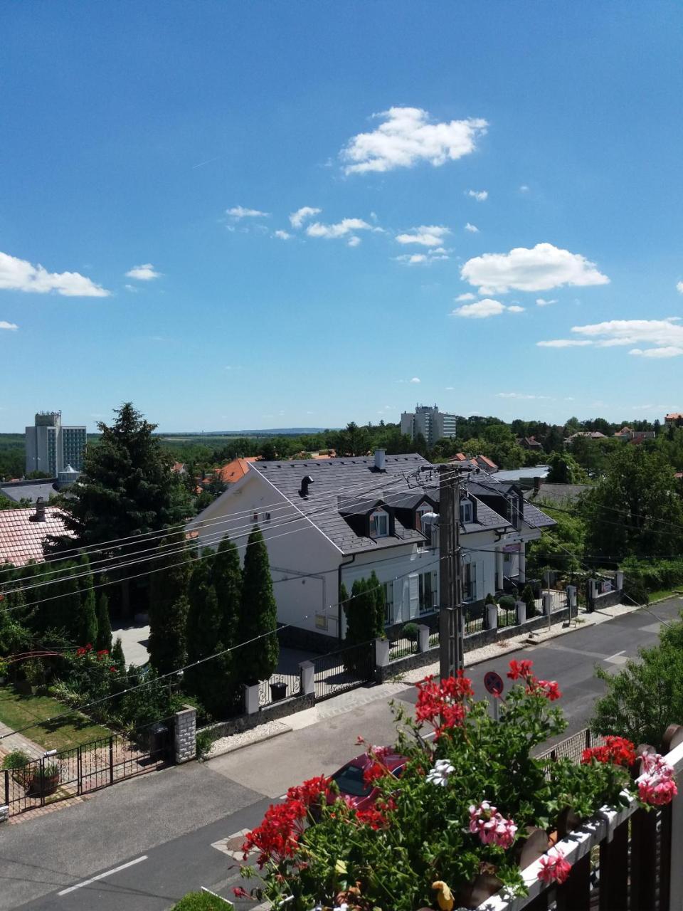 Judit Vendeghaz Hotel Hévíz Buitenkant foto